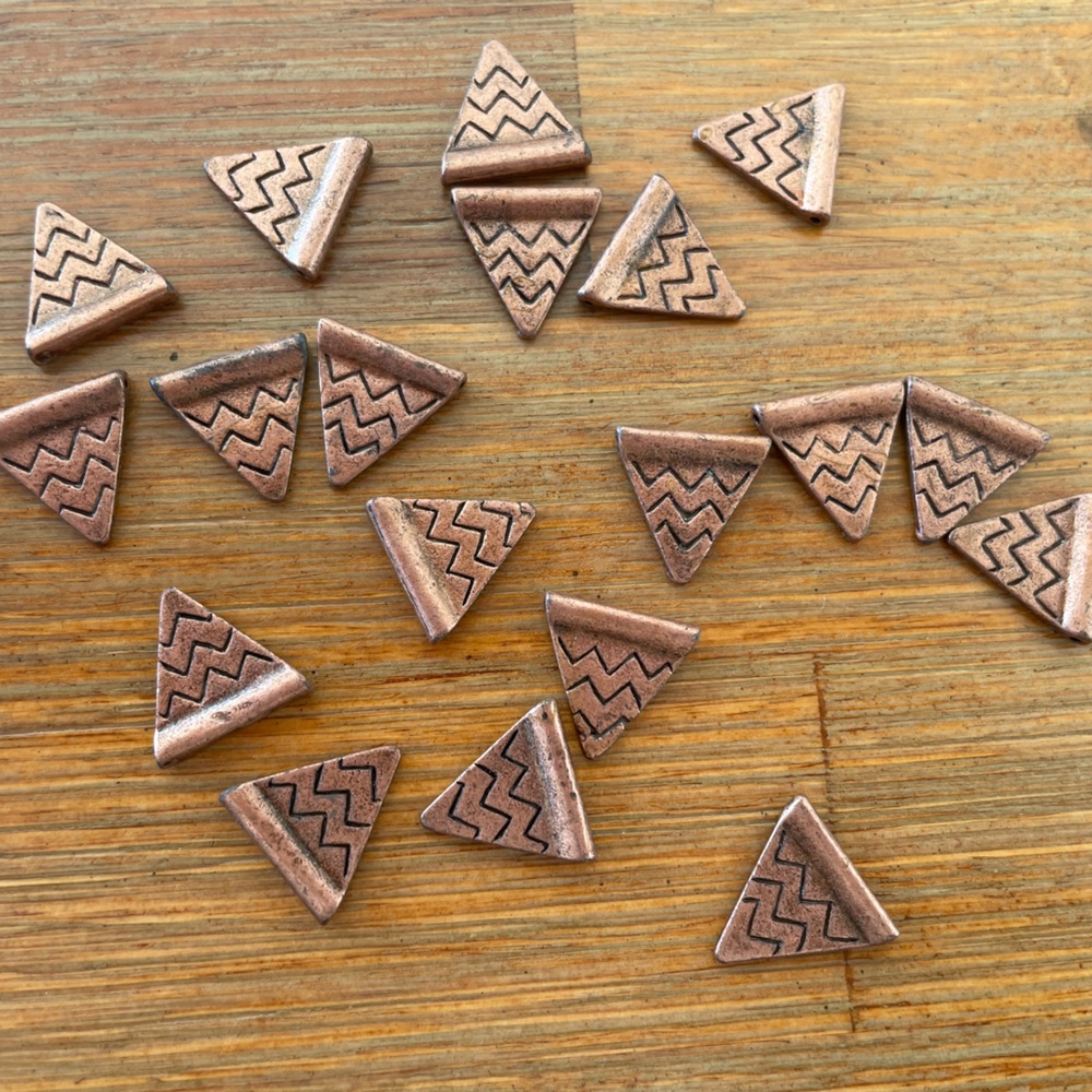 19 Triangle Flag Antique Copper Tone Spacer Beads for Jewelry Craft Making